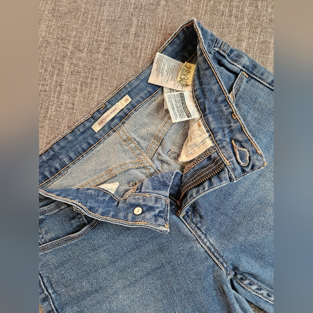 LEVI'S 535 Super Skinny Light Blue Denim Jeans Size 28x30 - Picture 2 of 11